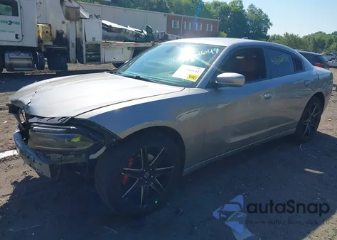 2016 Dodge Charger Sxt z USA, uszkodzony, nr VIN 2C3CDXJG6GH293676